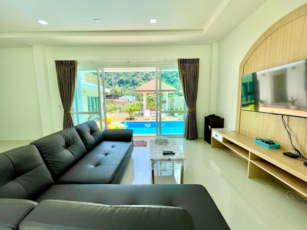 Le poulet poolvilla khanom