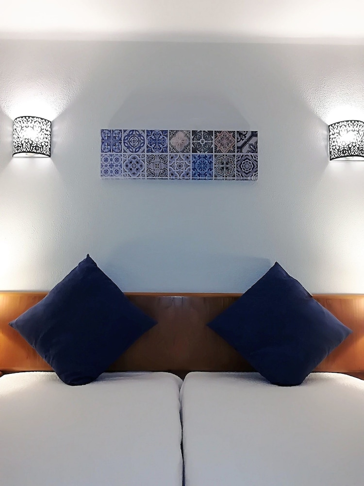 Apartamentos Lindomar