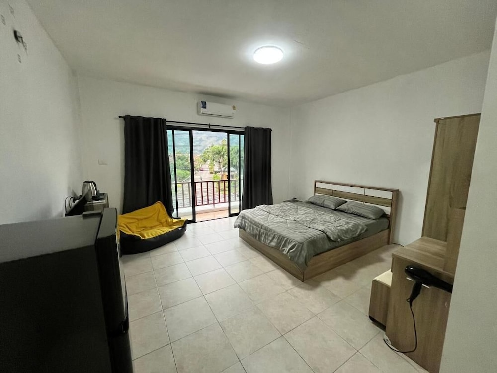 Private Apartment in Phuket With Balcony and Free Wifi