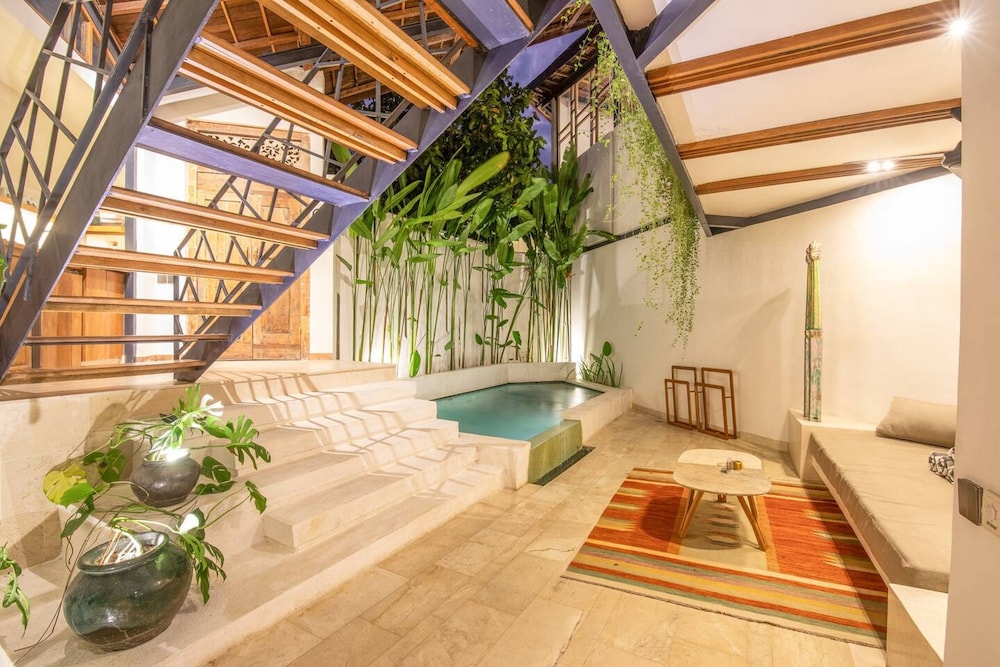 BA Villa 7 2BR Villa Art Dec Contemporary 2-br Art Deco Villa 800m to the Bea