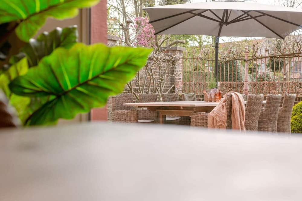 Huyze Termote - Prime Villa With Wonderful Garden