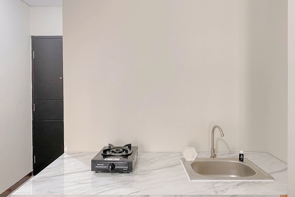 Best Furnished And Homey Studio Nifarro Park Apartment