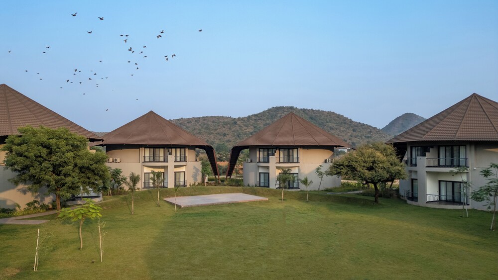 Ananta Spa & Resort Ajabgarh