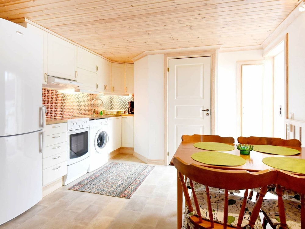 4 Person Holiday Home in Hamburgsund view 4