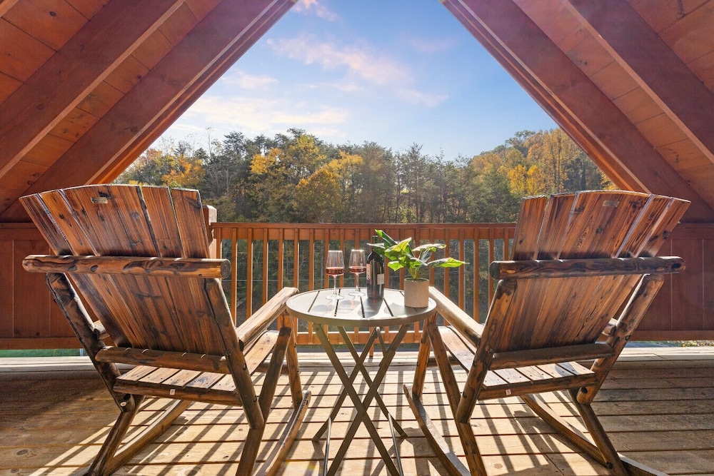 Couples Refuge by Ghosal Luxury Lodging