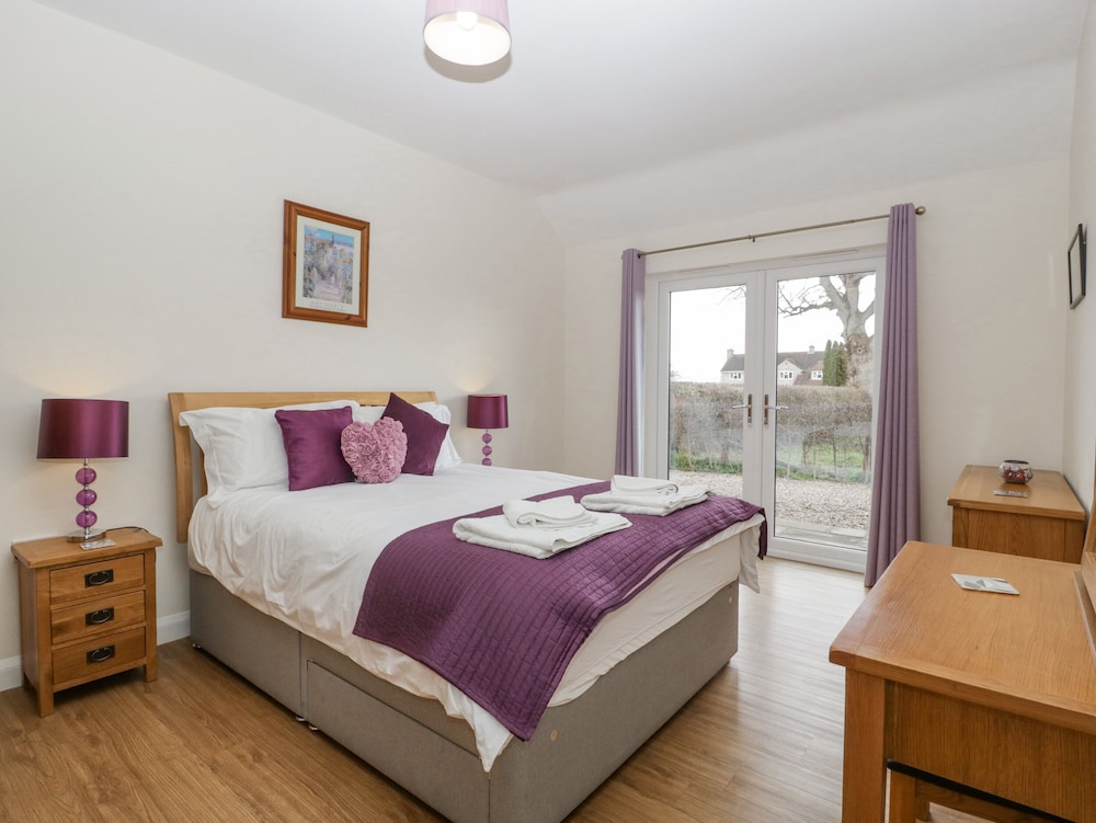 Yeovil Vacations - Rectory Farm Lodge - Property Image 25