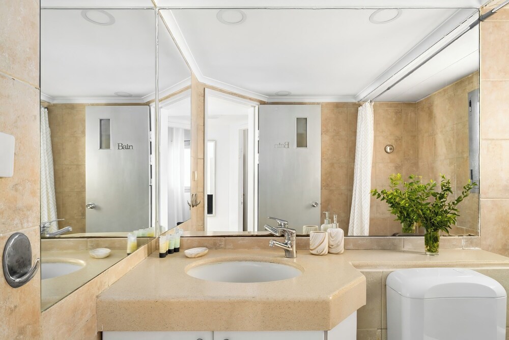Royal Park Resort Apt 62 by Sea N' Rent