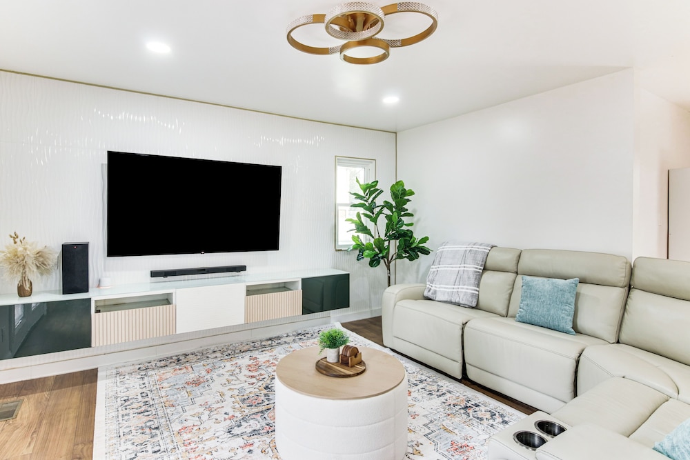 6 Mi to Spectrum Center: Spacious Getaway w/ Deck
