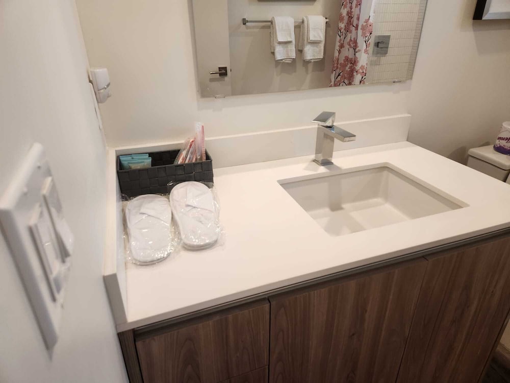 Urban Chic Apart-Hotels in Central LA