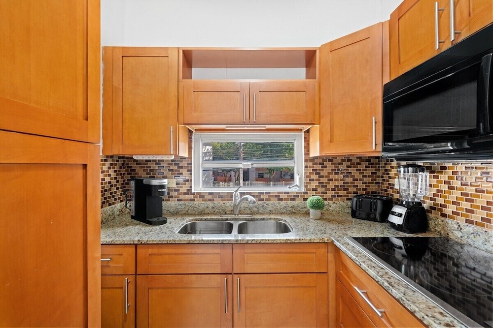 Puerto Rico Ocean Park Loft Vacation Rental With Parking Otium Rentals - Property Image 19