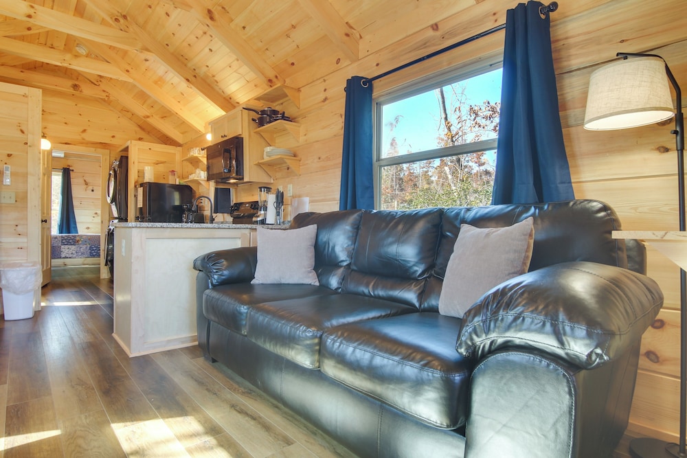 Sweet Thang: Romantic Blue Ridge Mtns Getaway