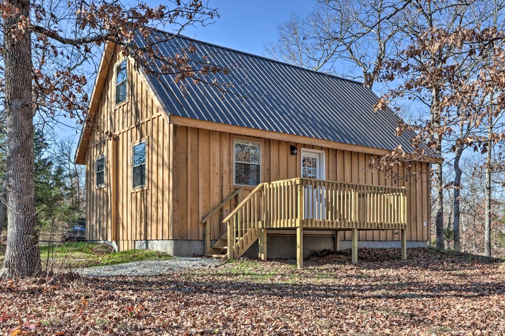 El Dorado Springs Cabin: Near Trails & Parks! view 2