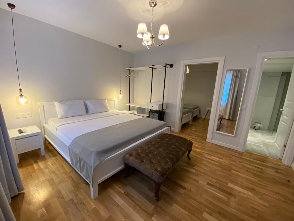 Mon Petit Otel - Image 18