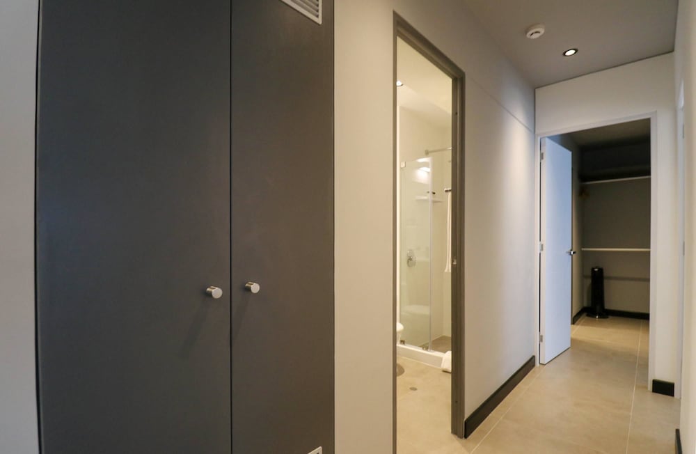 w Fabulous 2BR w Impressive Deco in San Isidro