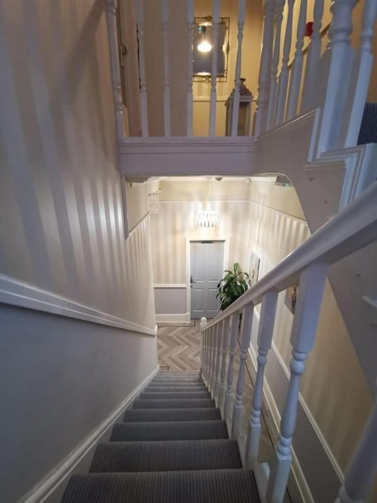 Southport Vacations - Vale House - Property Image 16