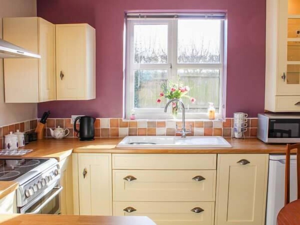 Primrose Cottage view 4