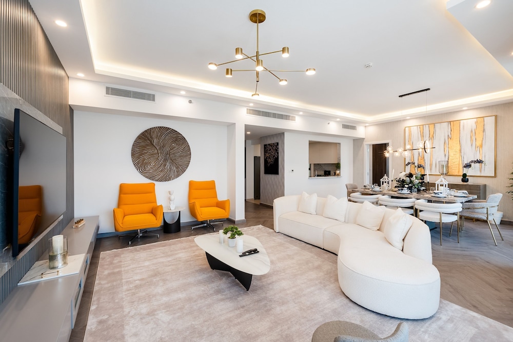 Modern 4BR w Full Burj Al Arab View Pvt Rooftop