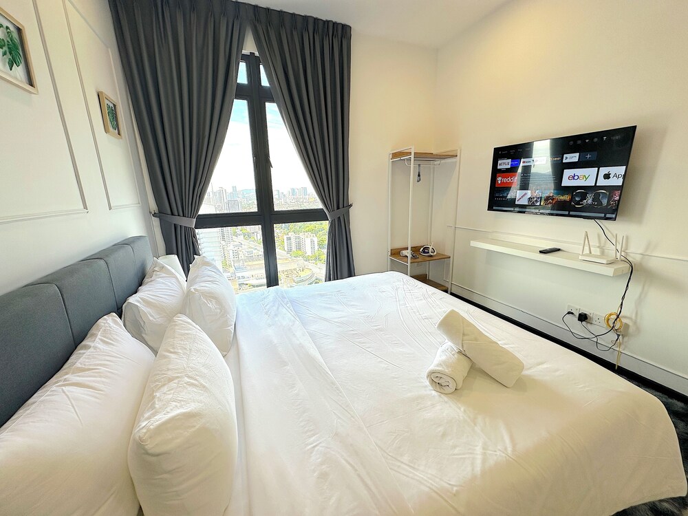 Neu Suites By Serenity Vacation Homes