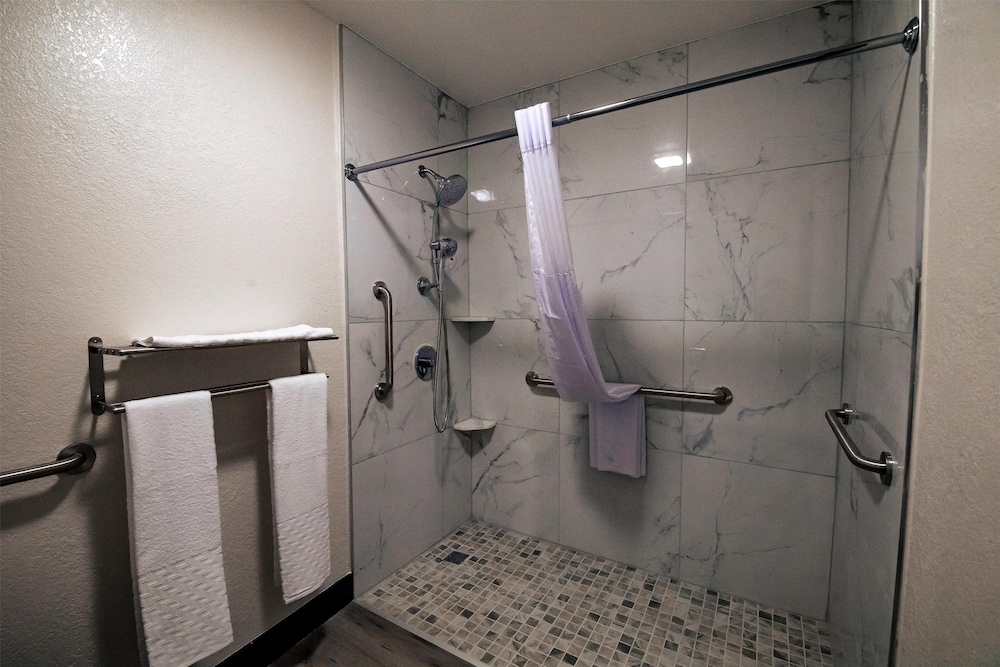 Surestay By Best Western Forsyth