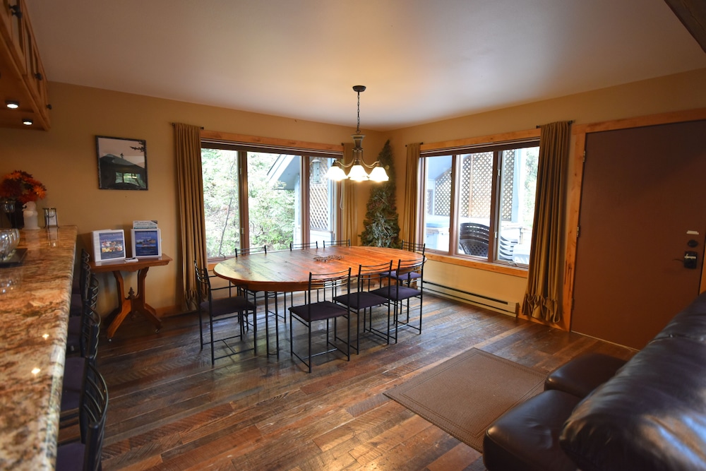 Whitefish Mountain 7 Bedroom Townhouse view 4