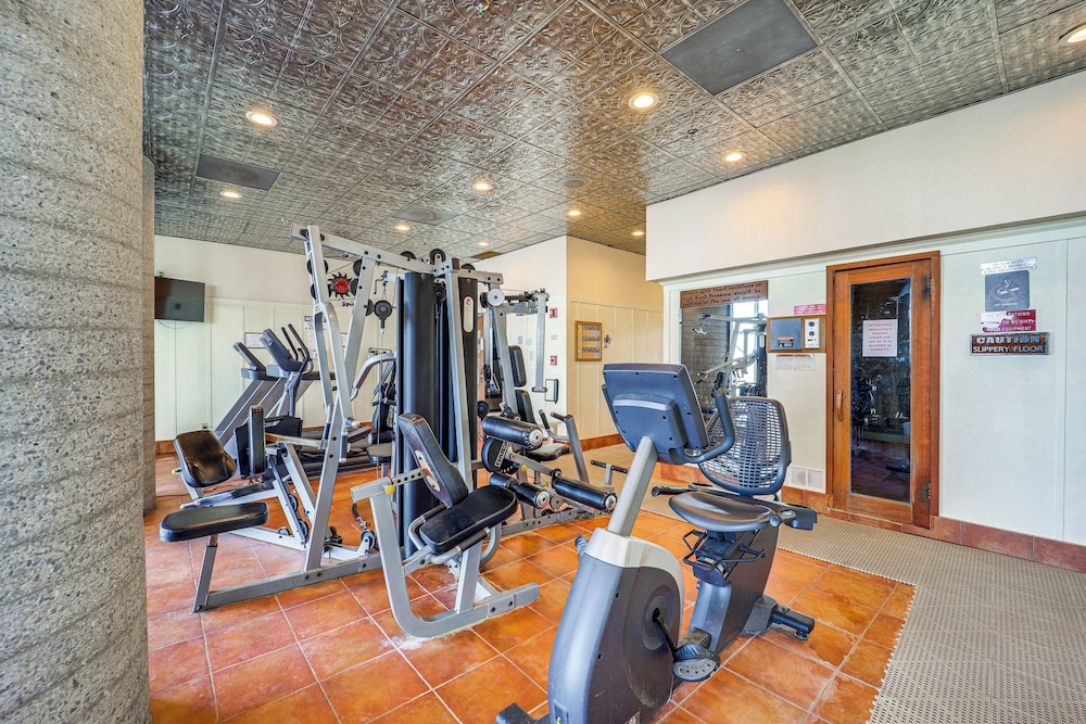 3 Mi to Sugar Mountain Ski Resort: Cozy Getaway!