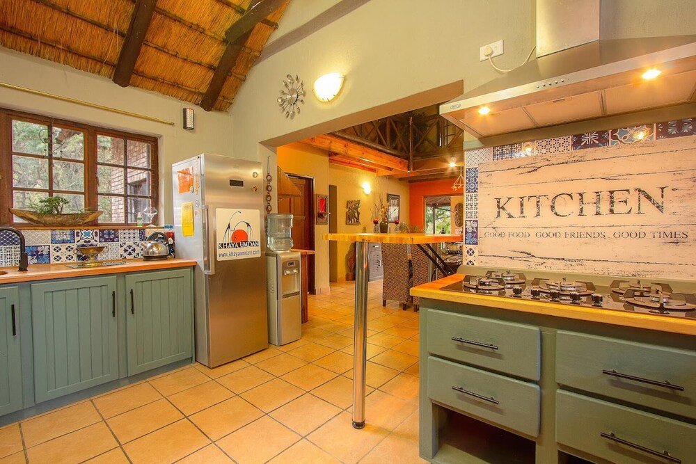 Villa - Sleeps 10 - Pool - Patio - Housekeeping