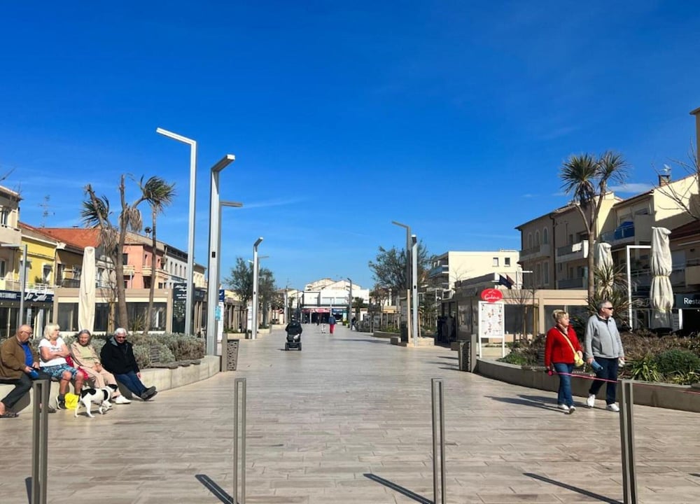 Apartment in Valras Plage With View