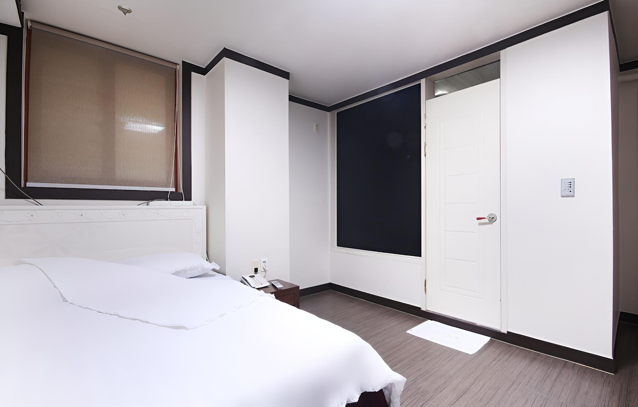 Andong Rose view 5