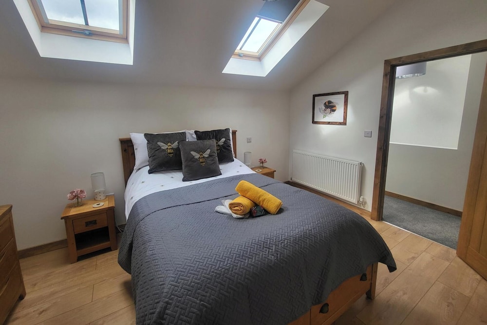 3 Bedroom Cottage - Hot Tub,
