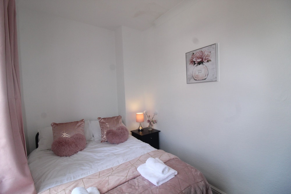 Rotherham Vacations - High Street House - Property Image 20