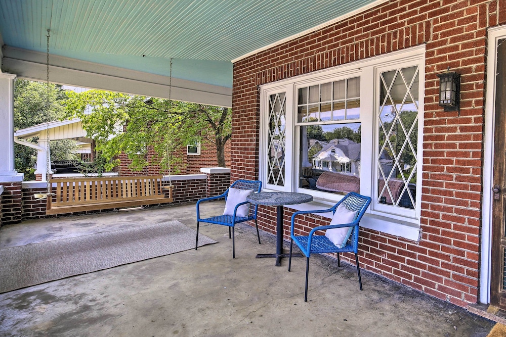 Bristol Bungalow < 1 Mi to Country Music Museum view 2