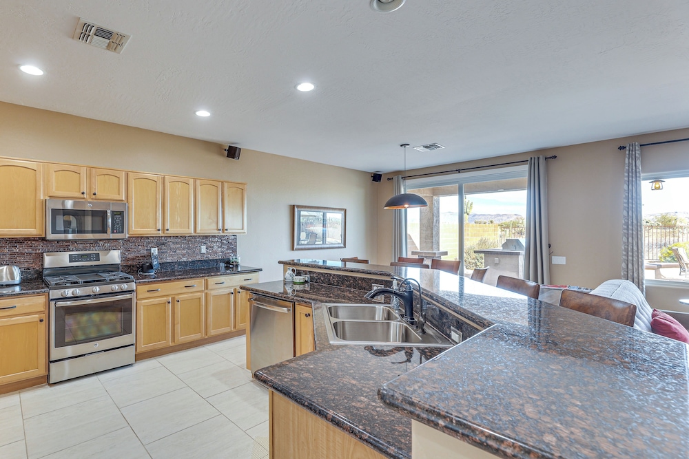 Near Hiking & Golf: Gold Canyon Home w/ Fire Pit!