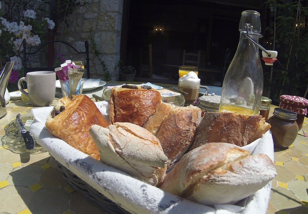 Maison Carles BnB