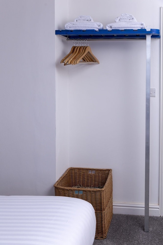 River Court Apartments LETS