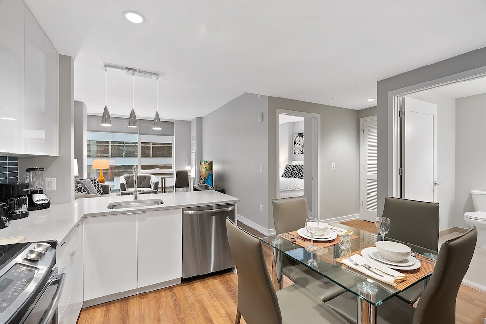 Global Luxury Suites Brookline Village