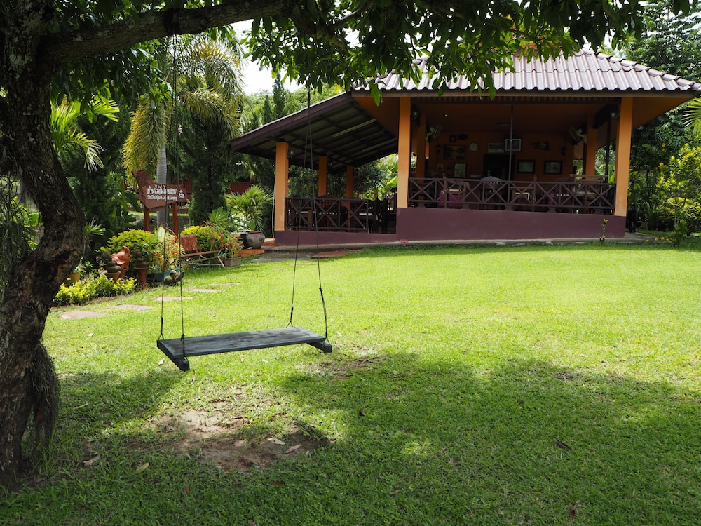 Mae Rim Vacations - Ban Rai Tin Thai Ngarm Eco Lodge - Property Image 4