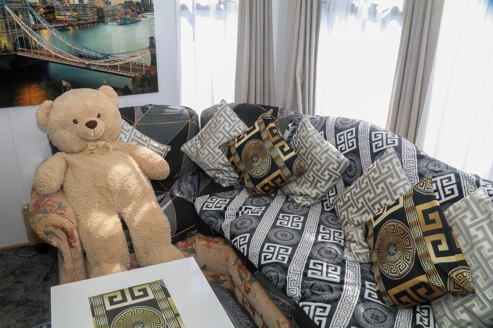 Big2vacation2 Exclusive at new Beach Caravan Park