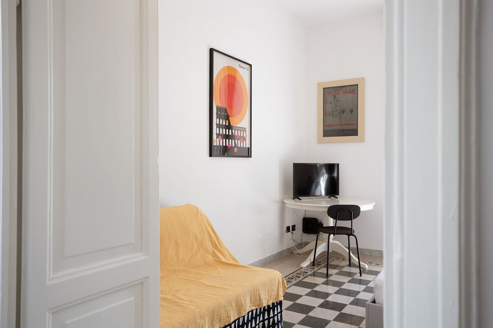 Rampa Brancaleone Charming Apartment With View — Rome photo 2