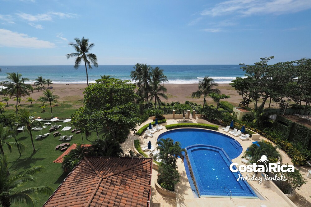 Acqua Residences