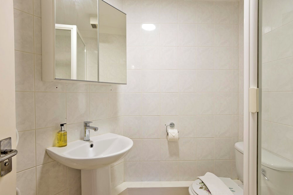 Imperial Meridian Place Apartment