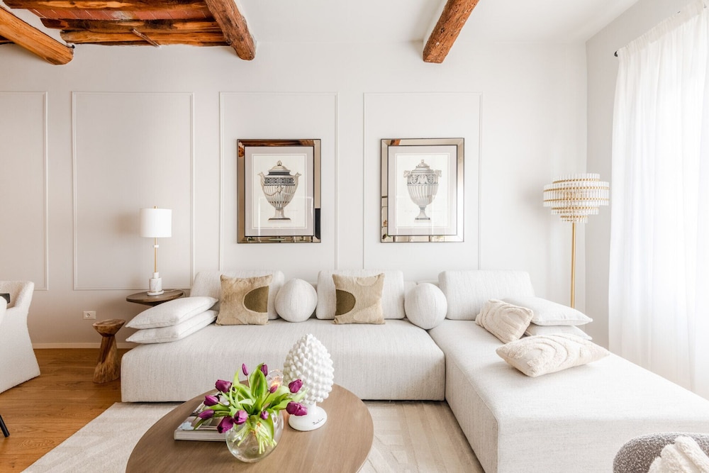 Casa Meg in Lucca With 3 Bedrooms and 2 Bathrooms