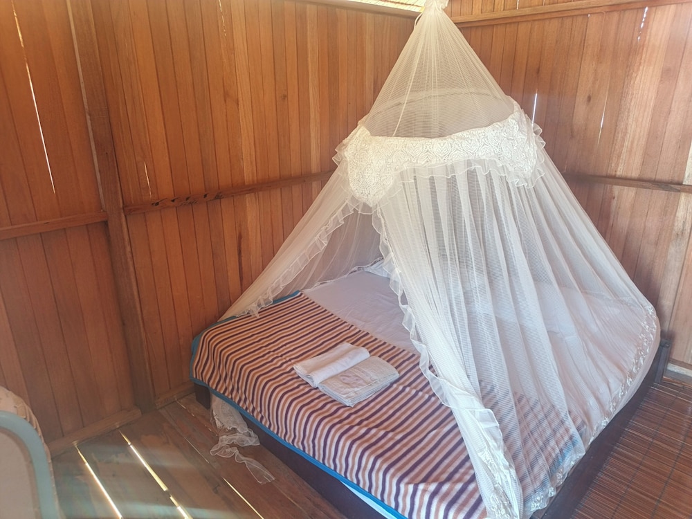 Arborek Dive Homestay