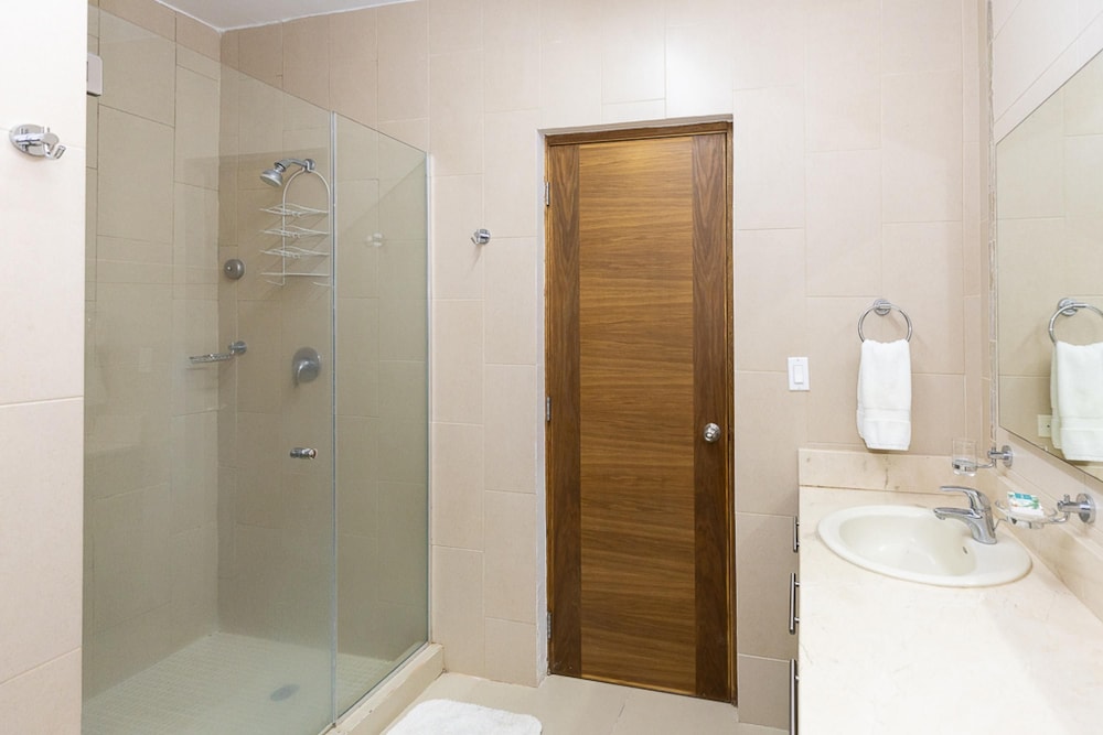 Aqua Chiara Condo by Acomodo Bijao Long Stay