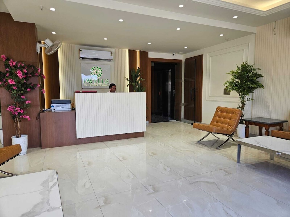 Hotel Dwellr