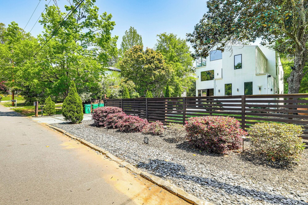 Luxe Buckhead Retreat 6 Mi to Dtwn Atlanta