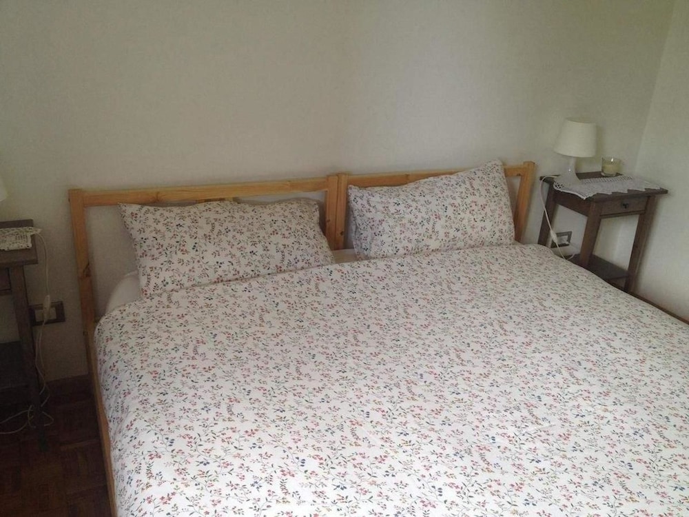 B&B White Rose view 5