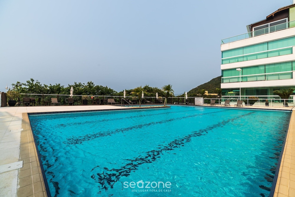 Beachfront Apartment w/ View Beach Santinho Asr204