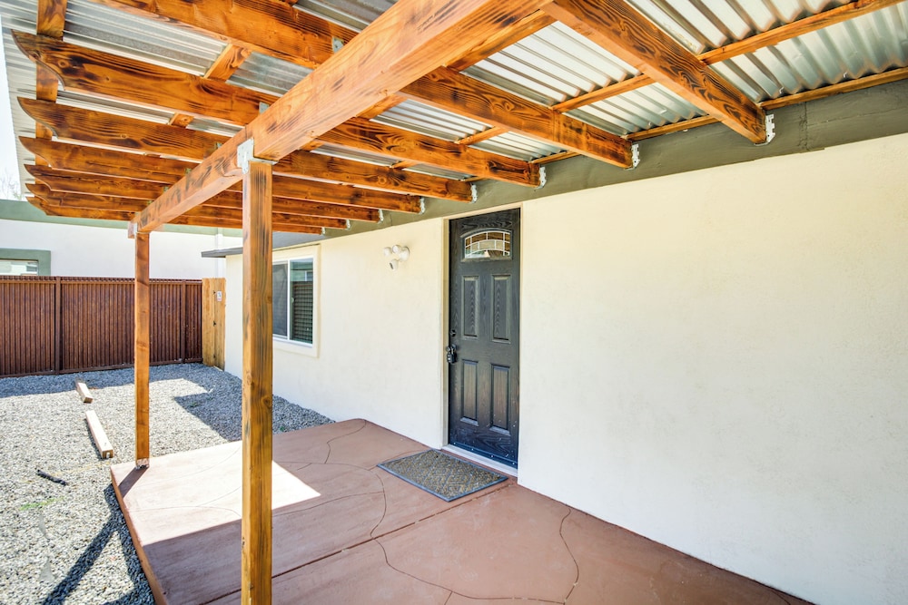 1 Mi to Dtwn Tucson: Home w/ Fenced-in Yard