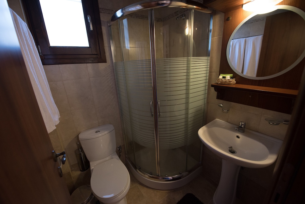 Chorostasi Guest House
