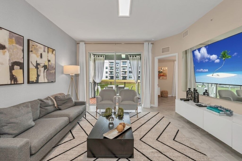 3180 Para Unit 101 3 Bedroom Townhouse